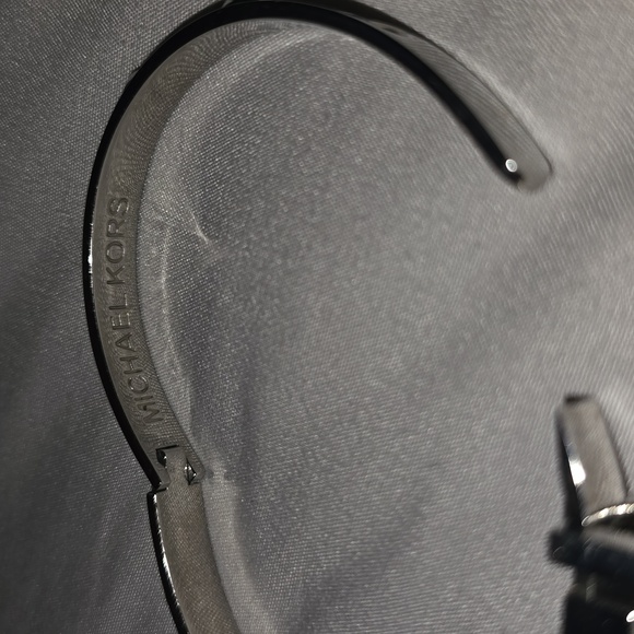 MICHAEL KORS Silver Buckle Studded Bracelet Cuff Bangle - Picture 2 of 3